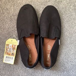 NWT Black Toms